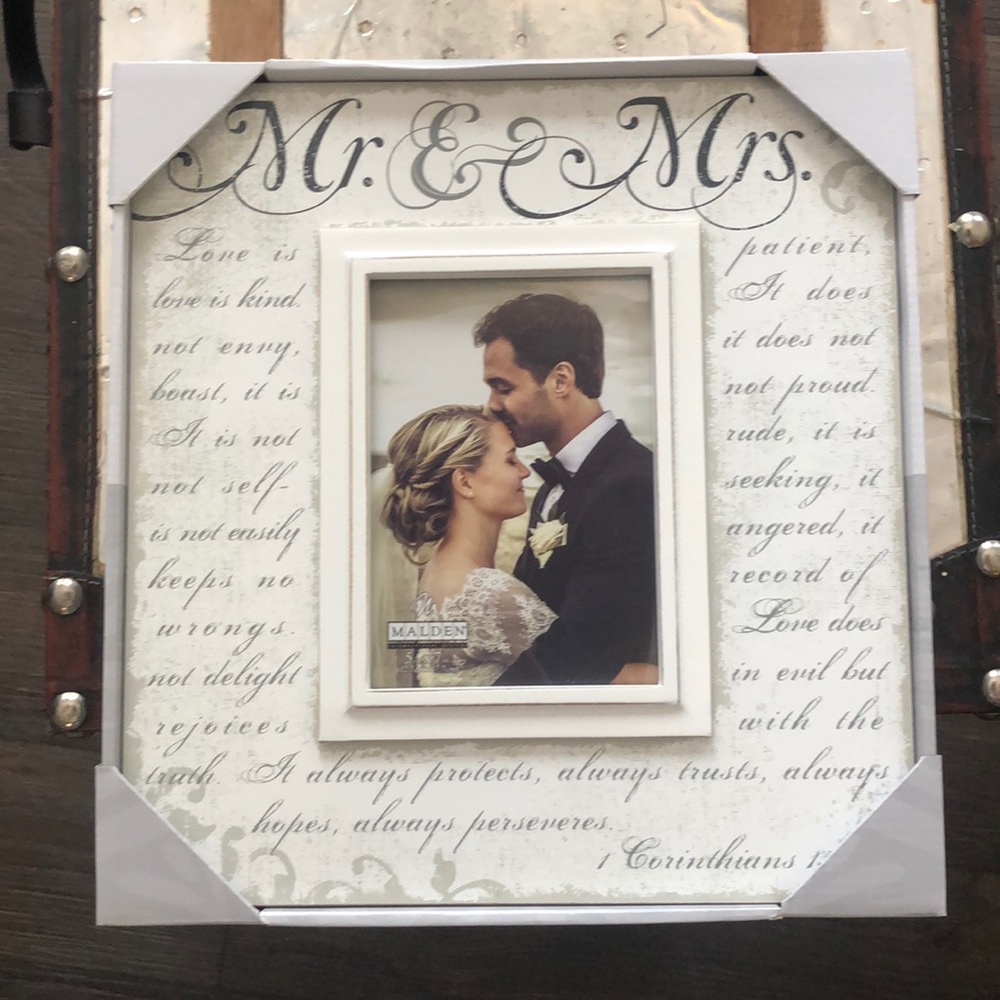 Wedding picture frame